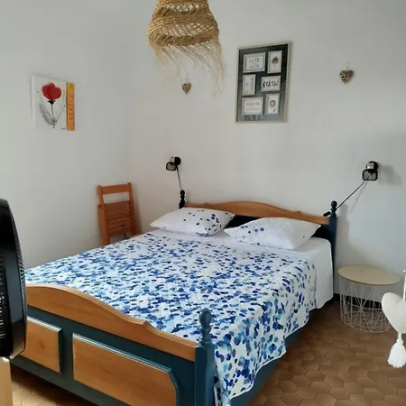 T2 Mezzanine Climatise Idealement Situe - 4 Couchages - 4casel8 * Saint-Cyprien (Pyrenees-Orientales)