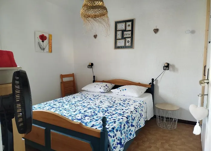 T2 Mezzanine Climatise Idealement Situe - 4 Couchages - 4casel8 * Saint-Cyprien (Pyrenees-Orientales)