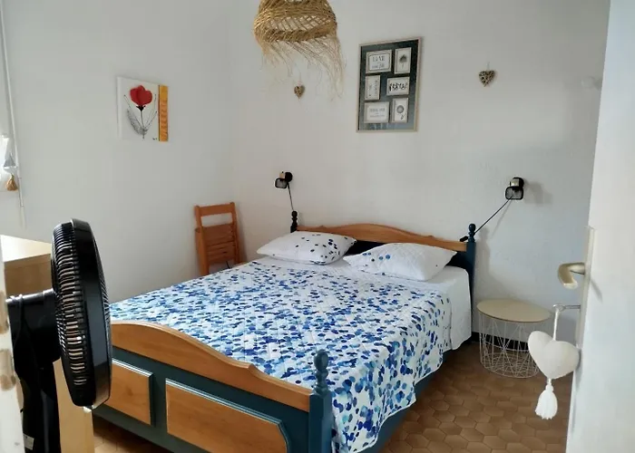 T2 Mezzanine Climatise Idealement Situe - 4 Couchages - 4casel8 * Saint-Cyprien (Pyrenees-Orientales)